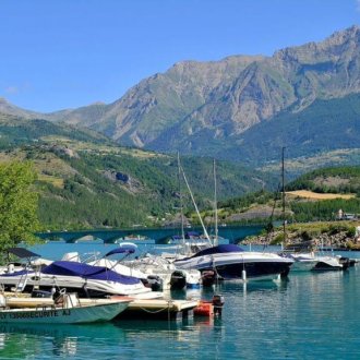 Bateaux de pêche sur le lac